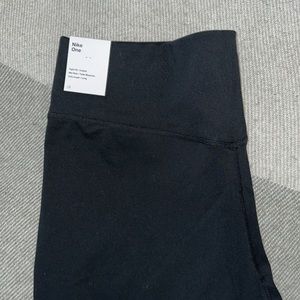 Nike One legging-XL. Tight Fit-Mid Rise-FULL LENGHT❤️